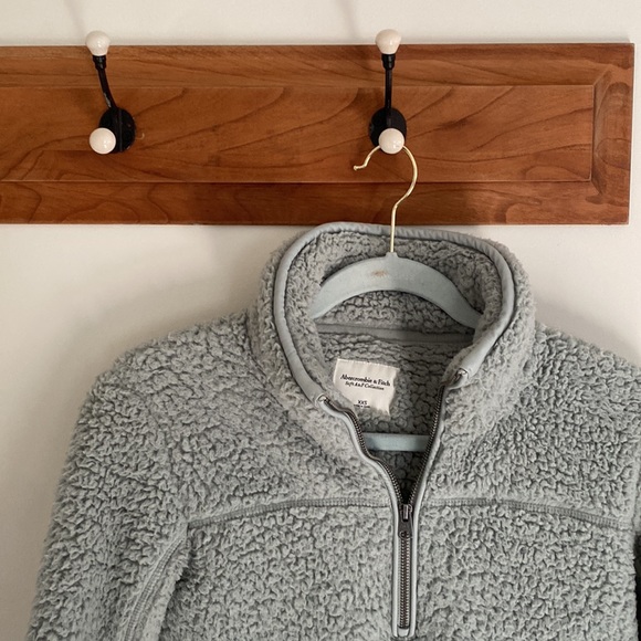 Abercrombie & Fitch 3/4 Zip Sherpa - Picture 3 of 6